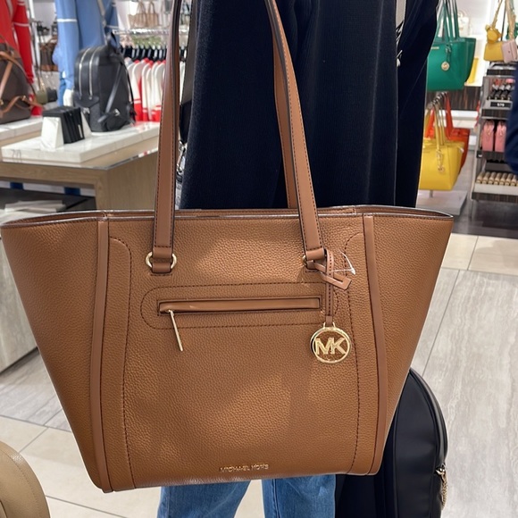 MICHAEL KORS CARINE LARGE FRONT ZIP POCKET SHOULDER TOTE BAG PURSE LUGGAGE NWT - Picture 14 of 16